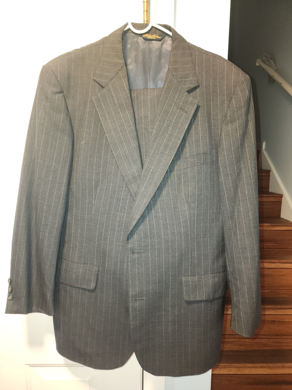 Brooks Brothers Men's Charcoal Pinstripe Two-Button Suit 42R 36L